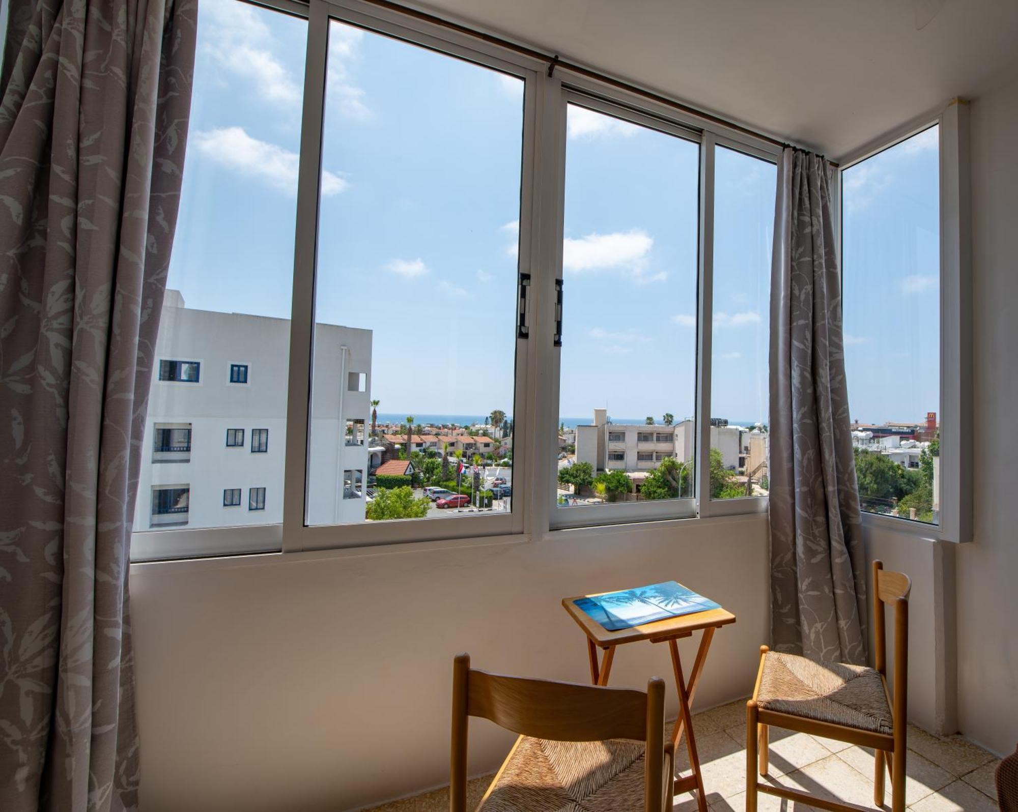 דירות Paphos Sunset Seaview Studio מראה חיצוני תמונה
